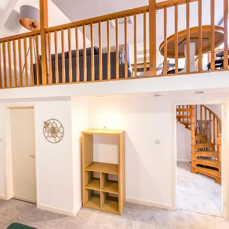 Hébergement de vacances Centralised Admiralty Terrace With Free Parking By Prescott Apartments *