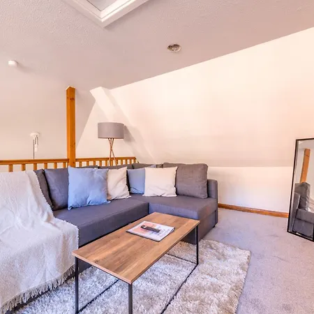 Modern Admiralty Terrace With Free Parking By Prescott *