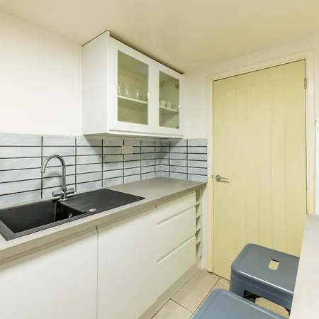 Newly Refurbished Admiralty Terrace With Free Parking By Prescott Prázdninový dům